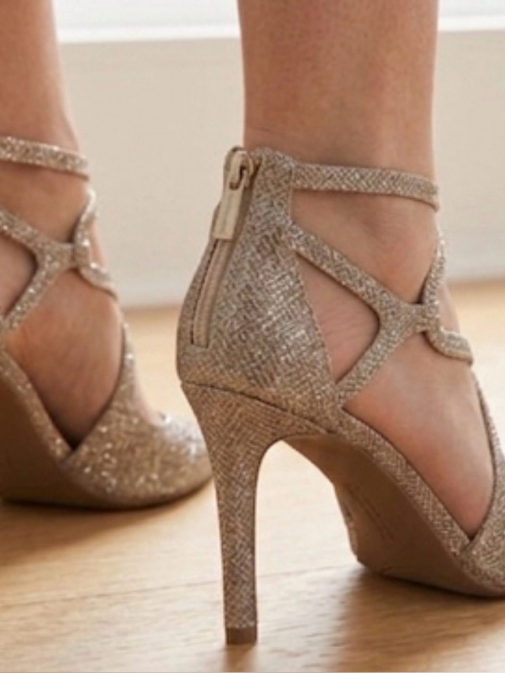 MICHAEL Michael Kors Dorothy Flex Glitter Chain-Mesh Pump. - Picture 6 of 6